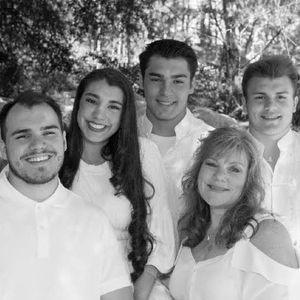 Meet your Posher, Julie